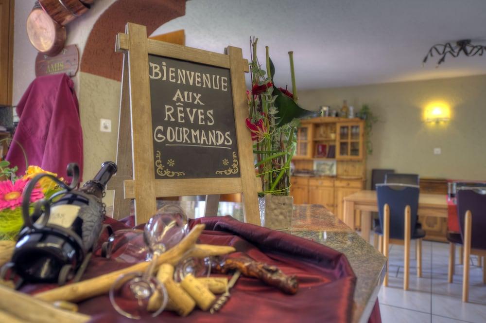 Reves Gourmands, Hotellerie & Gastronomie Vernayaz Dış mekan fotoğraf