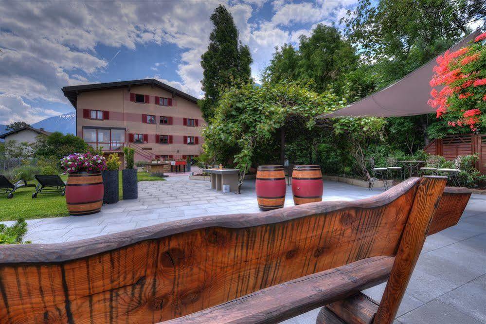 Reves Gourmands, Hotellerie & Gastronomie Vernayaz Dış mekan fotoğraf